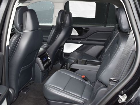 New 2026 Lincoln Aviator Reserve AWD/4WD image 11