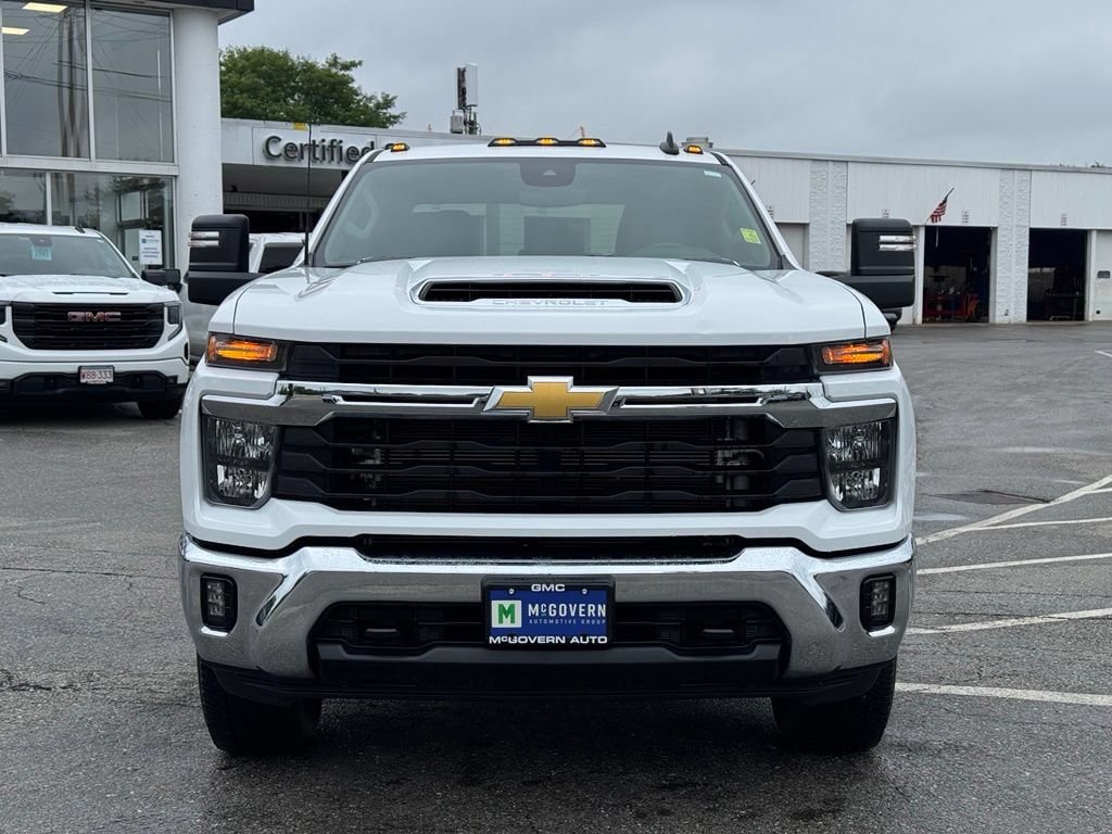 Used 2025 Chevrolet Silverado 3500 LT AWD/4WD image 9