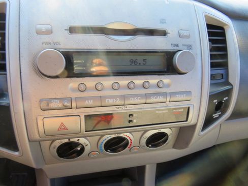 Used 2008 Toyota Tacoma PreRunner image 13