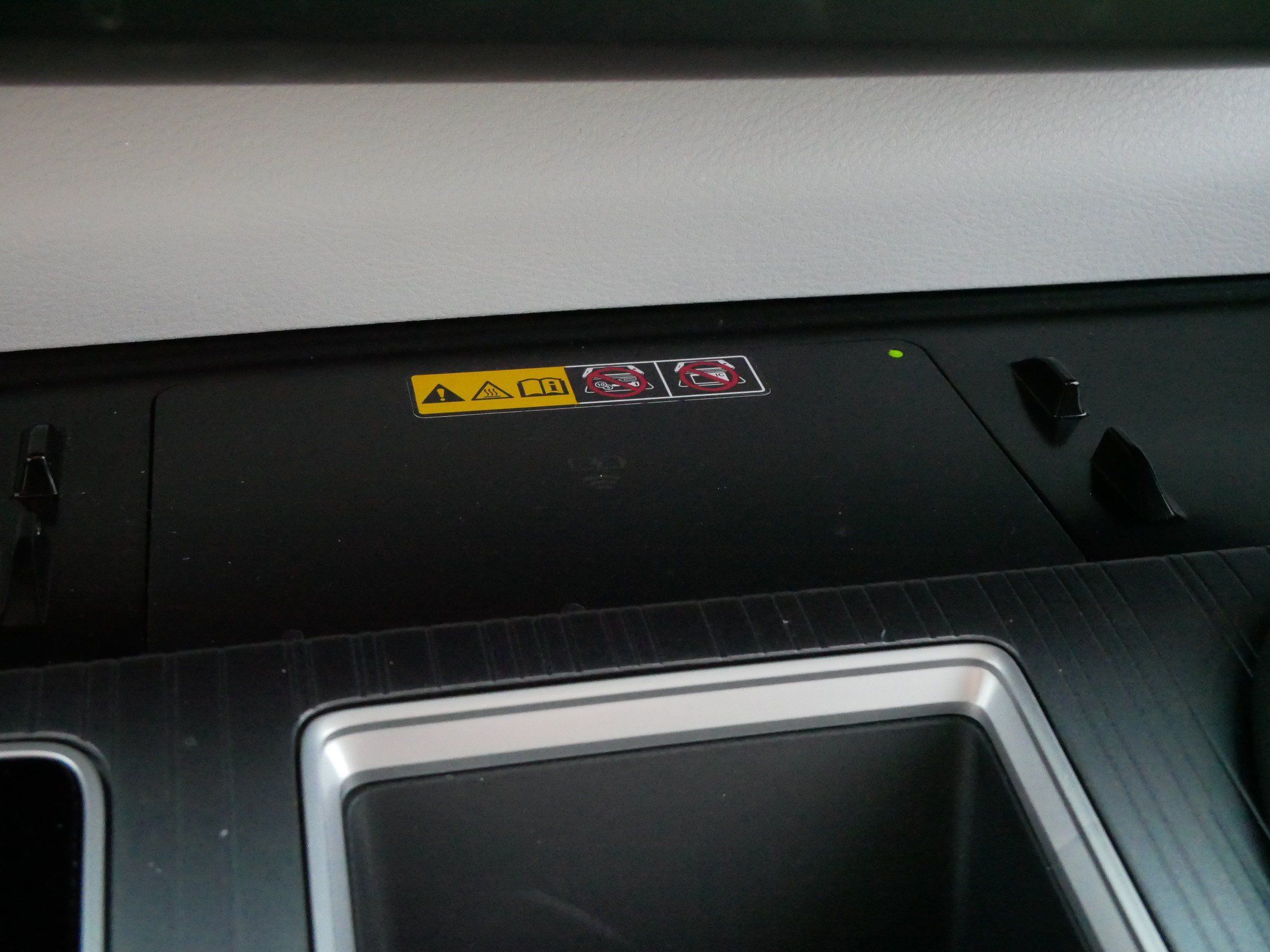Certified 2026 Toyota Sienna LE FWD image 30