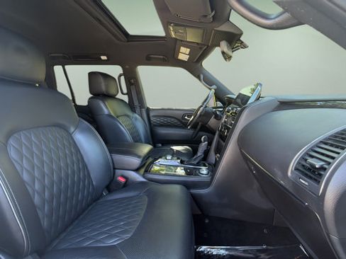 Used 2023 INFINITI QX80 Sensory w/ All-Season Package AWD/4WD image 12
