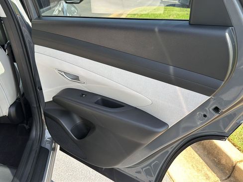 Used 2025 Hyundai Tucson SEL FWD image 15