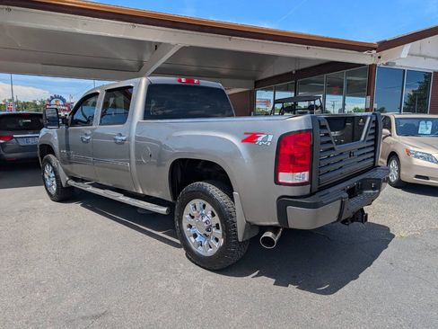Used 2012 GMC Sierra 2500 Denali w/ Suspension Package, Off-Road AWD/4WD image 5