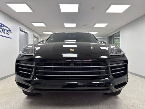 Used 2021 Porsche Cayenne AWD/4WD image 6