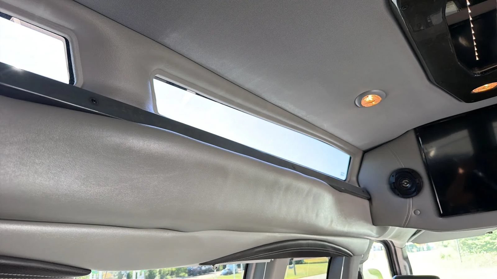 Used 2019 GMC Savana 2500 w/ Enhanced Convenience Package RWD image 77