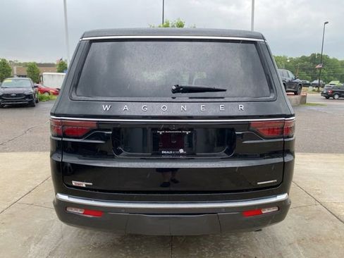Used 2022 Jeep Wagoneer Series II AWD/4WD image 4