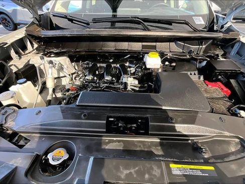 Certified 2024 Nissan Pathfinder SV image 30