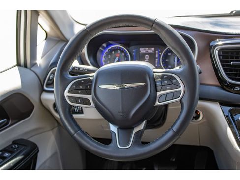 Used 2023 Chrysler Voyager LX FWD image 33