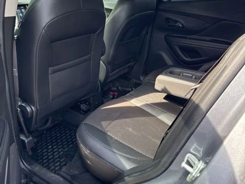 Used 2020 Buick Encore Preferred AWD/4WD image 19