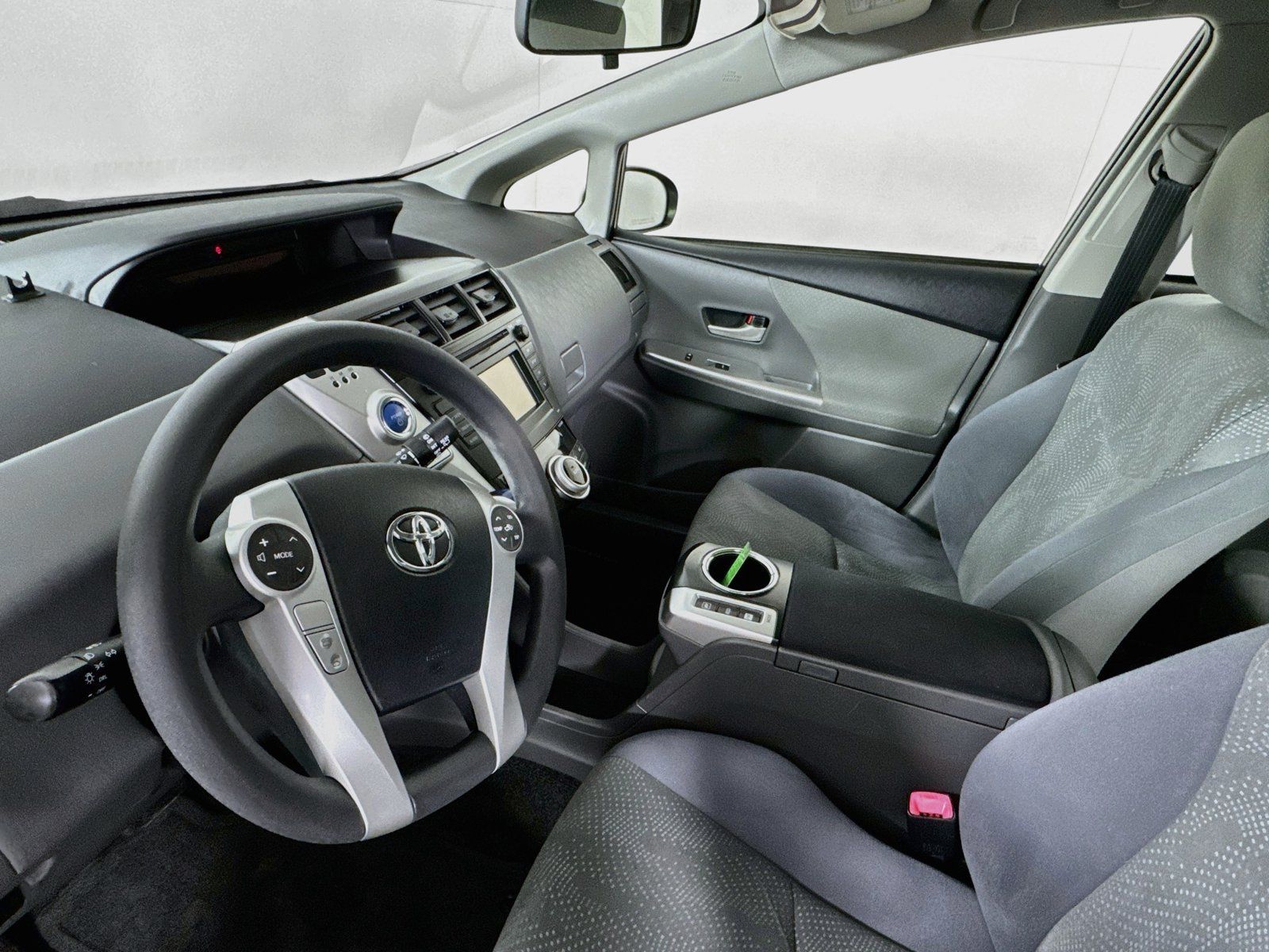 Used 2014 Toyota Prius V Two FWD image 9