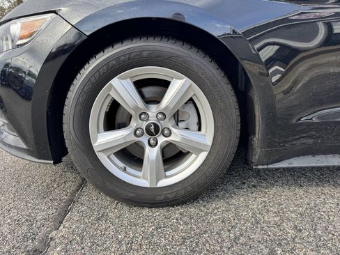 Used 2015 Ford Mustang Coupe RWD image 4