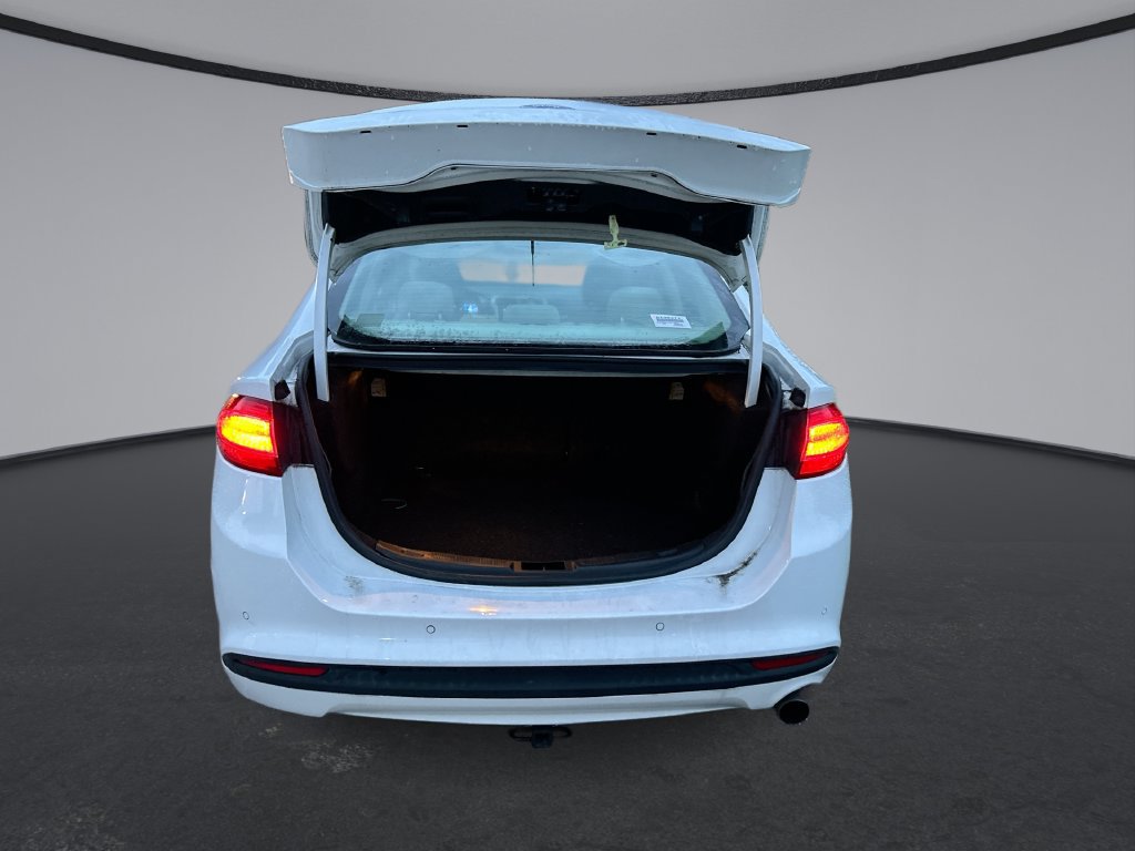 Used 2013 Ford Fusion SE FWD image 27