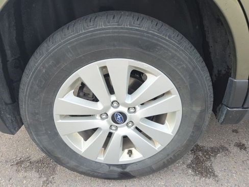 Used 2019 Subaru Outback 2.5i Premium AWD/4WD image 24