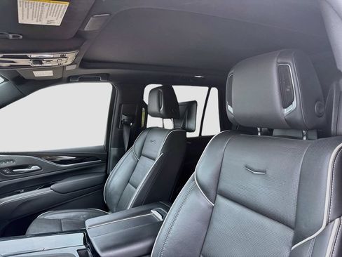 Used 2024 Cadillac Escalade Sport w/ LPO, ONYX Package AWD/4WD image 13