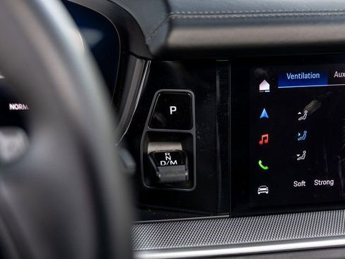 Certified 2025 Porsche Cayenne S AWD/4WD image 31