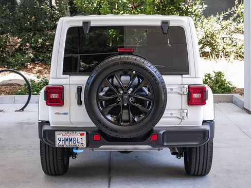 Used 2024 Jeep Wrangler Unlimited Sahara w/ Safety Group AWD/4WD image 5