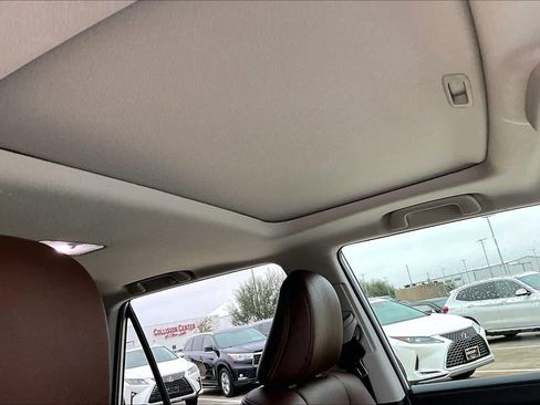 Used 2023 Toyota 4Runner Limited image 13