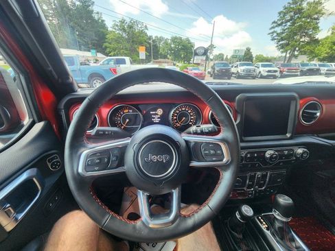 Used 2023 Jeep Wrangler Unlimited Rubicon w/ Xtreme 35 Tire Package AWD/4WD image 16