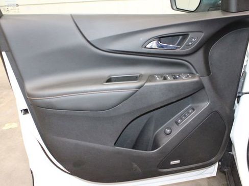 Used 2021 Chevrolet Equinox Premier AWD/4WD image 22