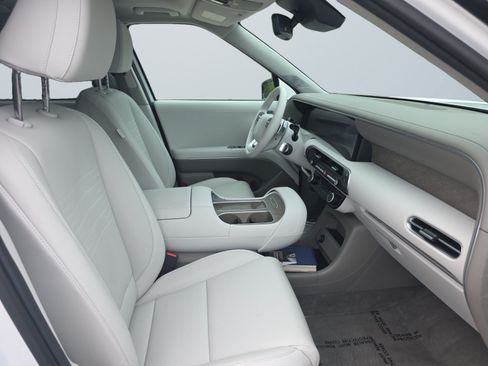 Certified 2026 Hyundai Palisade Limited AWD/4WD image 18