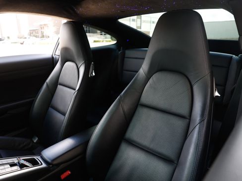 Used 2013 Porsche 911 Carrera 4 image 9