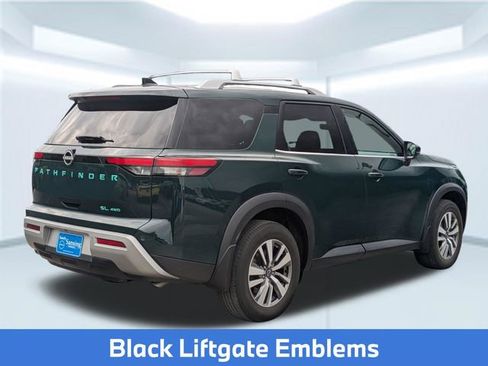 Used 2023 Nissan Pathfinder SL w/ Black Appearance Package AWD/4WD image 6