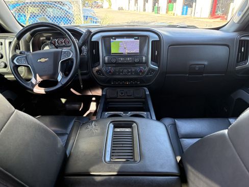 Used 2018 Chevrolet Silverado 1500 LTZ Z71 w/ LTZ Plus Package image 13