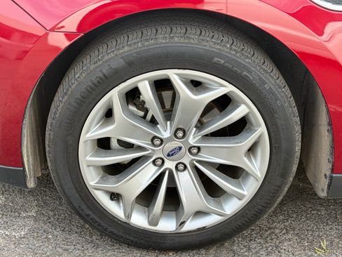 Used 2019 Ford Taurus Limited FWD image 7