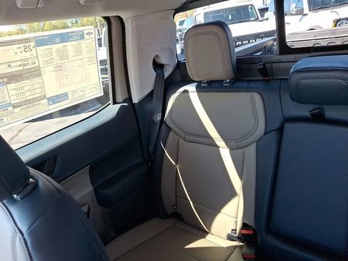 New 2025 Ford Maverick Lariat image 12