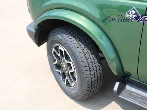 New 2025 Ford Bronco Outer Banks image 5