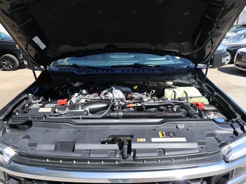 Used 2024 Ford F450 Platinum w/ FX4 Off-Road Package image 71