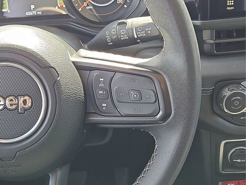 Used 2025 Jeep Wrangler Unlimited Rubicon image 20