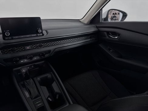 Certified 2023 Honda Accord LX image 21