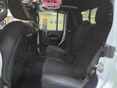 Used 2021 Jeep Gladiator Rubicon AWD/4WD image 23