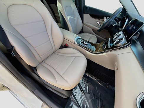Used 2019 Mercedes-Benz C 300 Sedan image 14