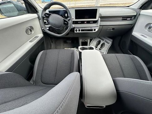 New 2024 Hyundai Ioniq 5 SE image 8
