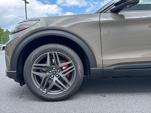 New 2026 Ford Explorer ST-Line w/ ST-Line Street Pack AWD/4WD image 19