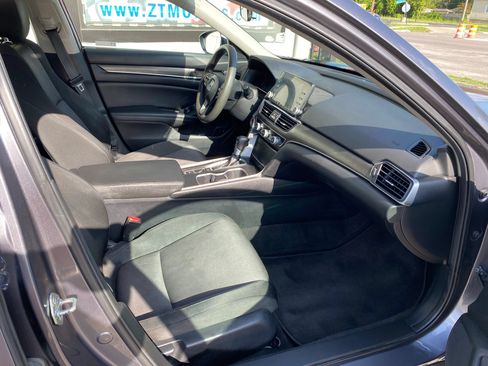 Used 2019 Honda Accord LX image 11