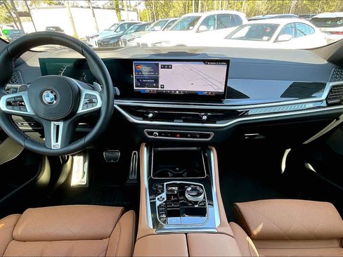 Certified 2025 BMW X6 M60i w/ Dynamic Handling Package image 16