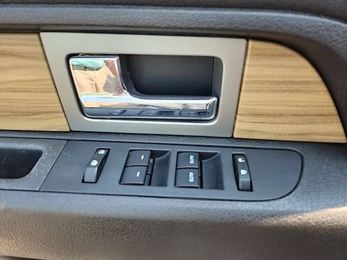 Used 2011 Ford F150 Lariat w/ Lariat Plus Pkg AWD/4WD image 27