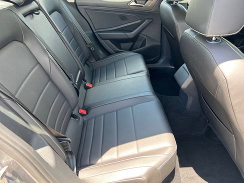 Used 2024 Volkswagen Jetta SE FWD image 10