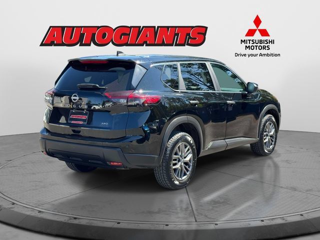 Used 2024 Nissan Rogue S AWD/4WD image 4