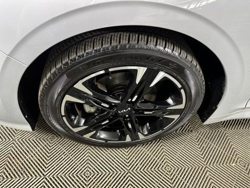 Used 2023 Kia K5 GT-Line image 10