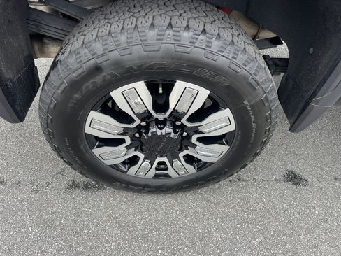 Used 2024 GMC Sierra 2500 Denali w/ Denali Reserve Package image 22