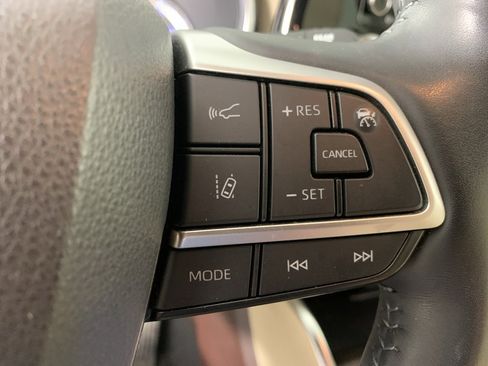 Used 2022 Toyota Highlander Limited image 25