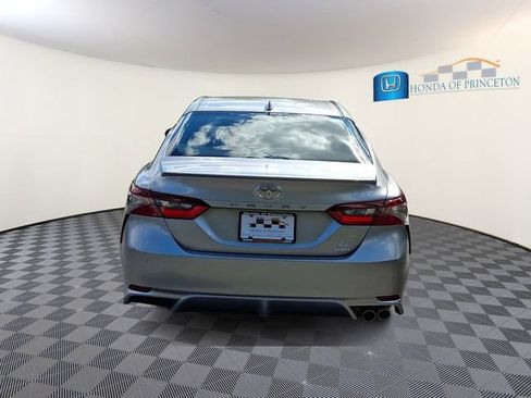 Used 2022 Toyota Camry SE AWD/4WD image 5