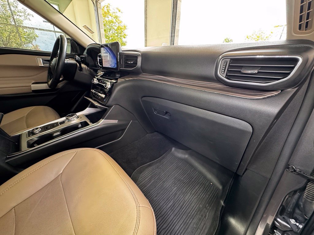 Used 2022 Ford Explorer Limited AWD/4WD image 48