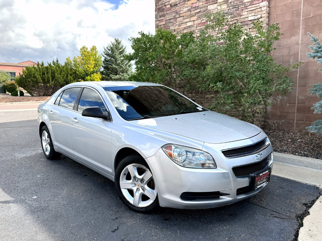 Used 2012 Chevrolet Malibu LS FWD image 2