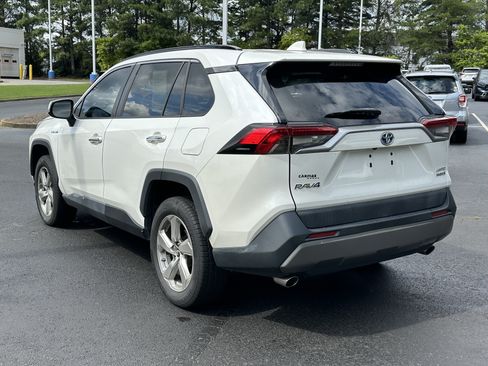 Used 2019 Toyota RAV4 Limited w/ Limited Grade Weather Package AWD/4WD image 11