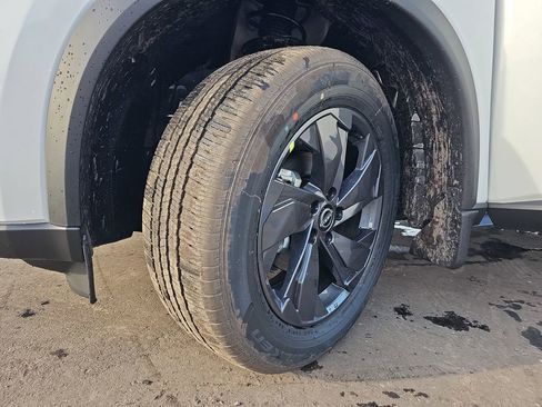 New 2026 Nissan Rogue SV FWD image 34